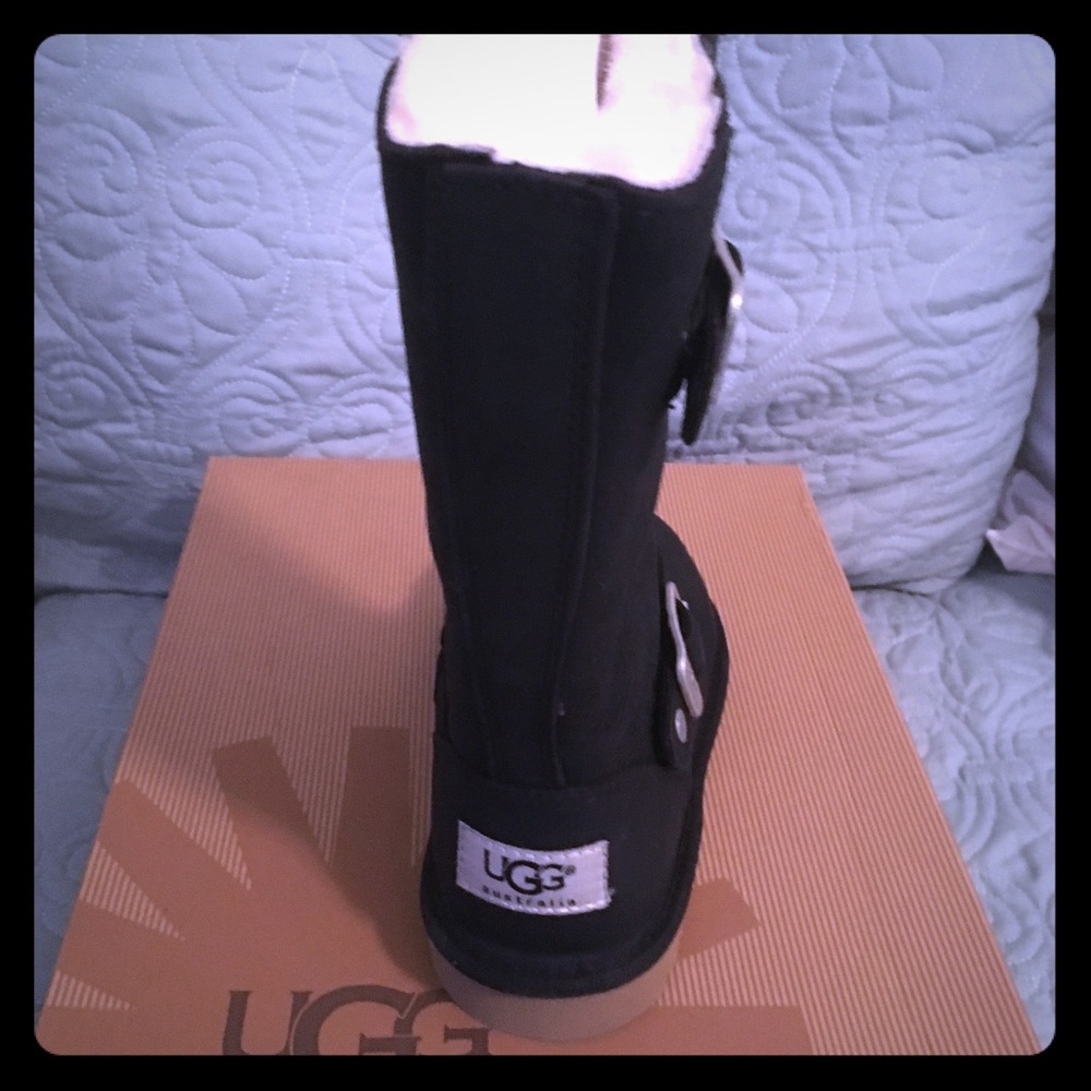 Ugg Kensington girls boots size 12 black.